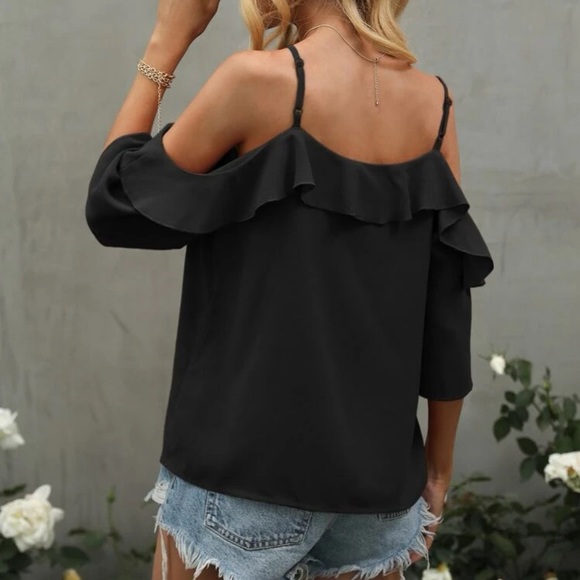 Boho ruffle hem cold shoulder top - Picture 3 of 15